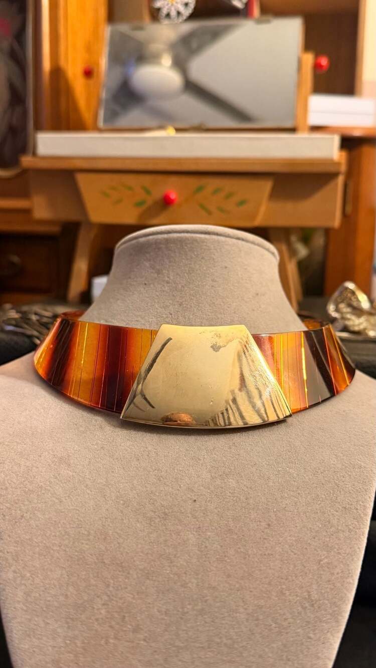 Vintage Lucite Butterscotch and Gold-Tone Choker